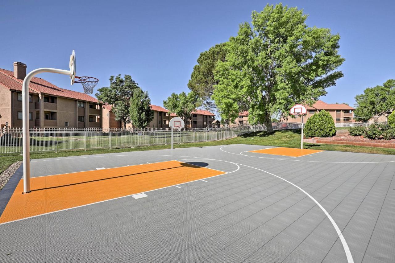 Lovely St George Condo With Resort-Style Amenities! セントジョージ エクステリア 写真