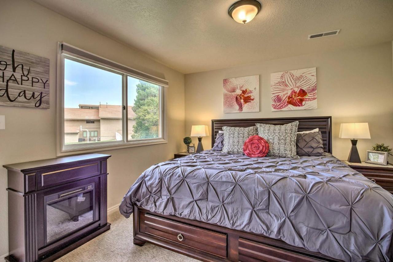 Lovely St George Condo With Resort-Style Amenities! セントジョージ エクステリア 写真